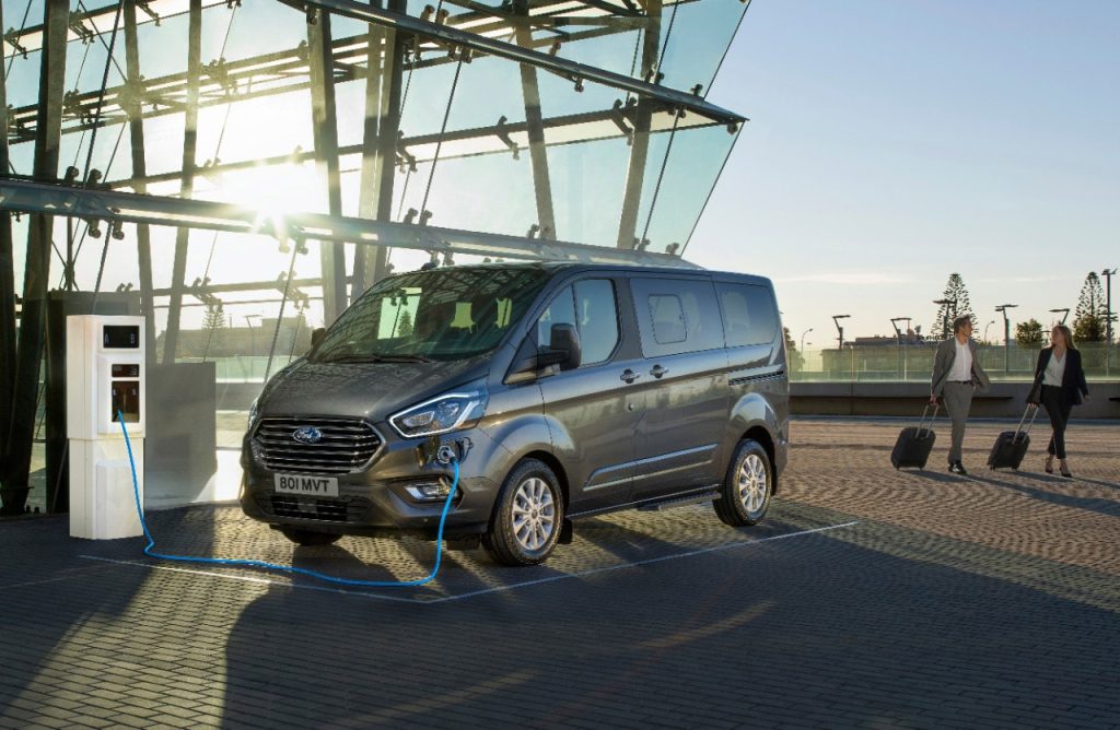New
                                                        MY2020.5 Transit Custom and Tourneo Plug-InHybrids deliver zero
                                                        emission driving with no rangeanxiety