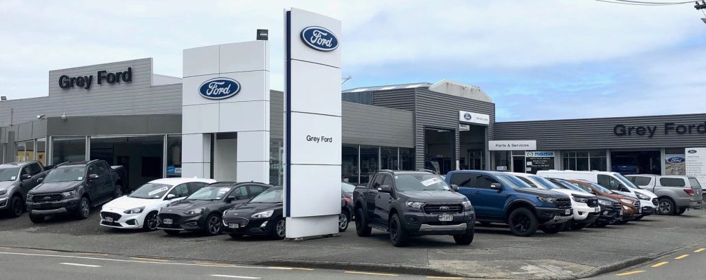 Team
                                                        Hutchinson Ford acquires Grey Ford