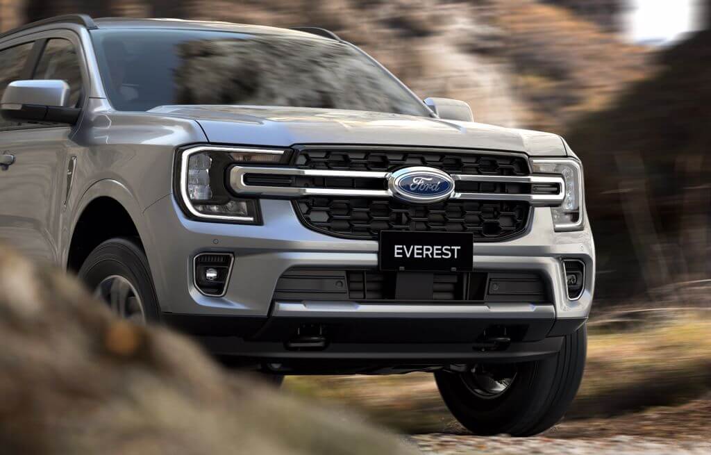 Everest Trend Grille in motion