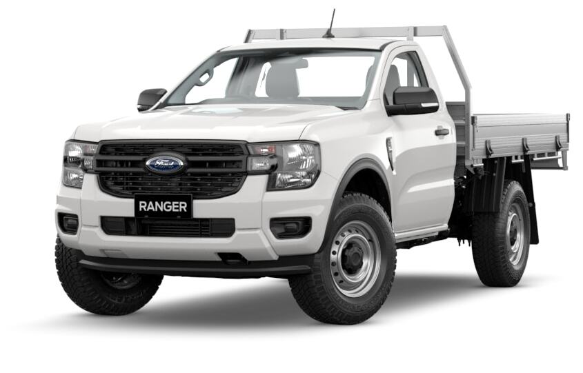 XL Single Cab Chassis ARCTIC WHITE